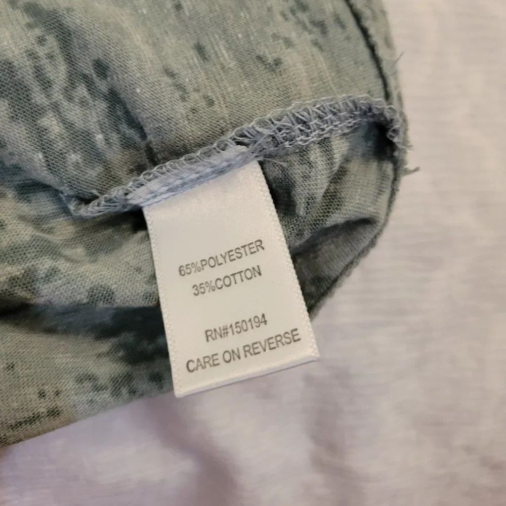 BRAND NEW LIVING DOLL CROP TOPS - Picture 10 of 11